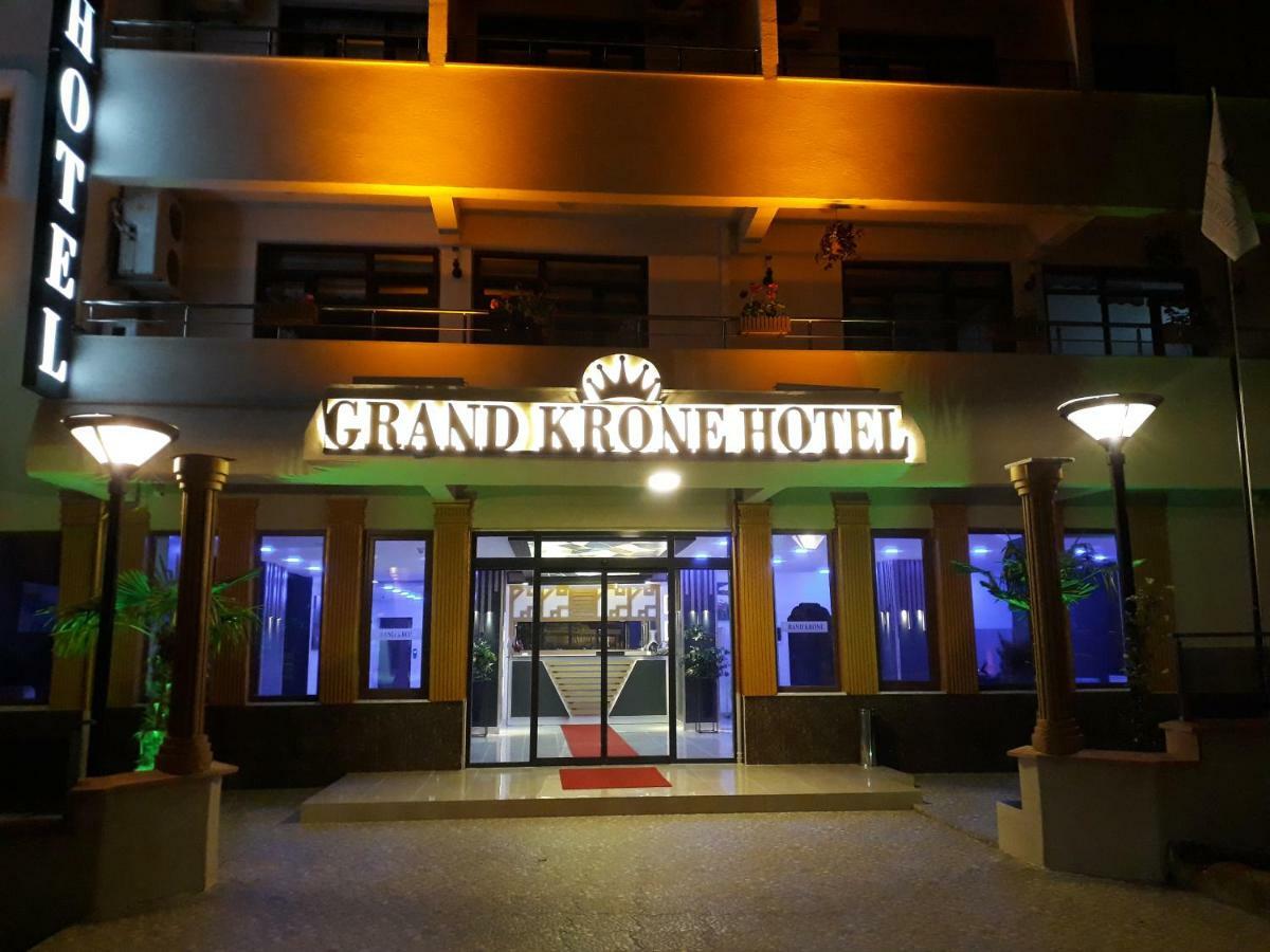 Grand Krone Hotel Чынарджык Экстерьер фото